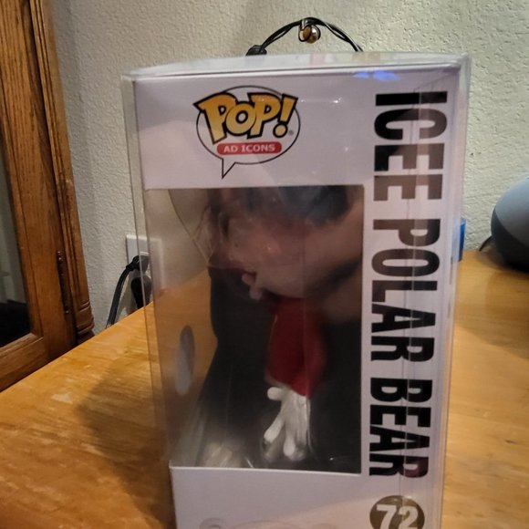 Icee Polar Bear Funko Shop Exclusive Funko Pop - Picture 2 of 6